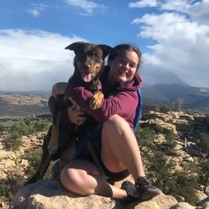 Meet your Posher, Abby